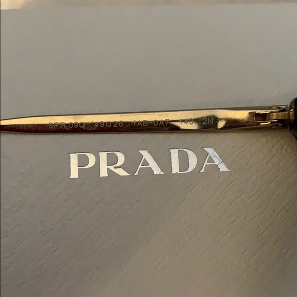 Prada sunglasses - Picture 4 of 4
